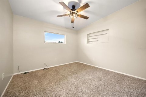 House in Tavares, Florida 3 bedrooms, 115.38 sq.m. № 1249009 - photo 14
