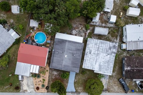 House in Tavares, Florida 3 bedrooms, 115.38 sq.m. № 1249009 - photo 25