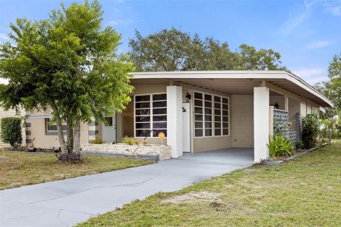 House in Tavares, Florida 3 bedrooms, 115.38 sq.m. № 1249009 - photo 3