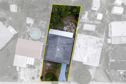 House in Tavares, Florida 3 bedrooms, 115.38 sq.m. № 1249009 - photo 27