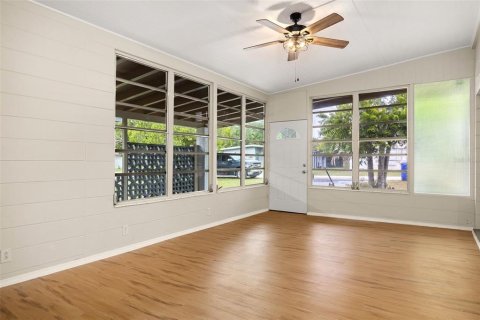 House in Tavares, Florida 3 bedrooms, 115.38 sq.m. № 1249009 - photo 8