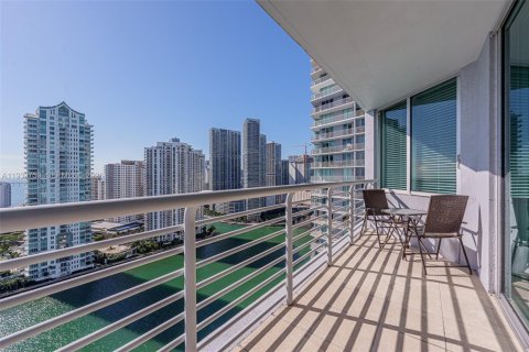 Condo in Miami, Florida, 2 bedrooms  № 2052773 - photo 5