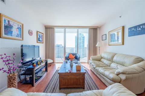 Condo in Miami, Florida, 2 bedrooms  № 2052773 - photo 22