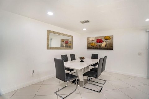Villa ou maison à vendre à Port Richey, Floride: 4 chambres, 181.9 m2 № 1565319 - photo 10