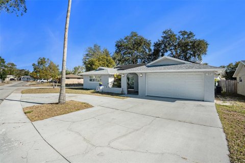 Villa ou maison à vendre à Port Richey, Floride: 4 chambres, 181.9 m2 № 1565319 - photo 2