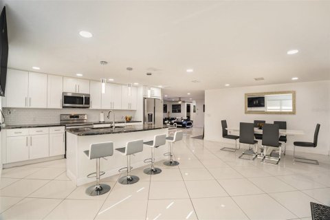 Villa ou maison à vendre à Port Richey, Floride: 4 chambres, 181.9 m2 № 1565319 - photo 13