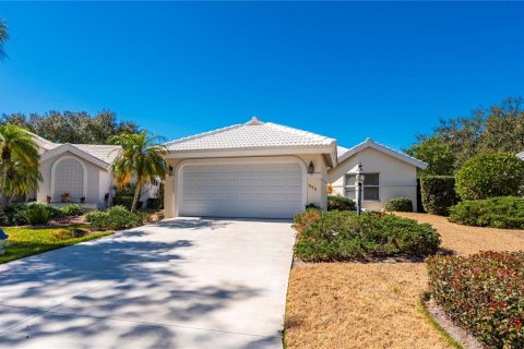 House in Venice, Florida 2 bedrooms, 142.51 sq.m. № 2110706