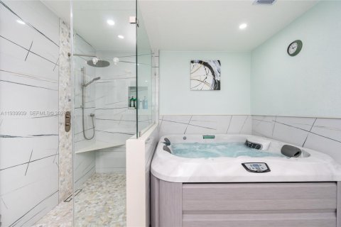 Casa en venta en Southwest Ranches, Florida, 7 dormitorios, 534.93 m2 № 2189935 - foto 27
