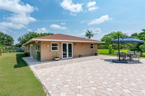 Casa en venta en Southwest Ranches, Florida, 7 dormitorios, 534.93 m2 № 2189935 - foto 19