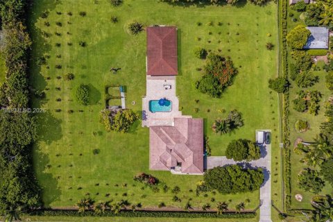 Casa en venta en Southwest Ranches, Florida, 7 dormitorios, 534.93 m2 № 2189935 - foto 30