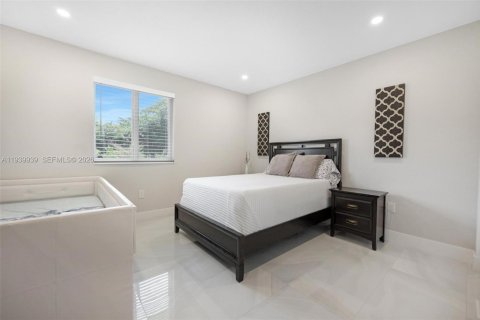 Casa en venta en Southwest Ranches, Florida, 7 dormitorios, 534.93 m2 № 2189935 - foto 28