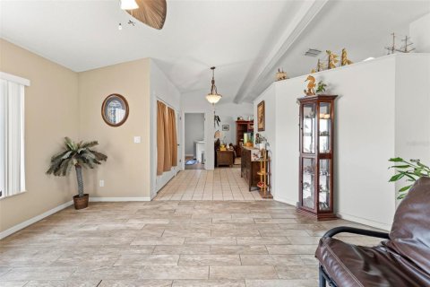Casa en venta en Spring Hill, Florida, 3 dormitorios, 178.47 m2 № 1912603 - foto 12