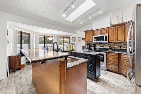 Casa en venta en Spring Hill, Florida, 3 dormitorios, 178.47 m2 № 1912603 - foto 17