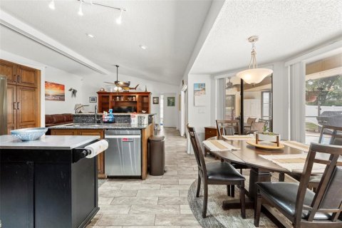 Casa en venta en Spring Hill, Florida, 3 dormitorios, 178.47 m2 № 1912603 - foto 29
