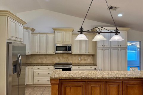 House in Ocoee, Florida 4 bedrooms, 230.3 sq.m. № 2237502 - photo 4