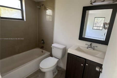 Condo in West Palm Beach, Florida, 2 bedrooms  № 1962574 - photo 17