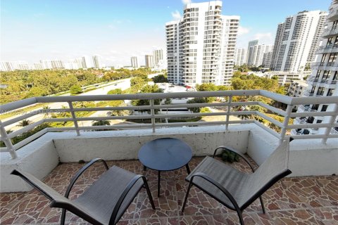 Снять в аренду кондоминиум в Авентура, Флорида 2 спальни, 98.66м2, № 2010690 - фото 6