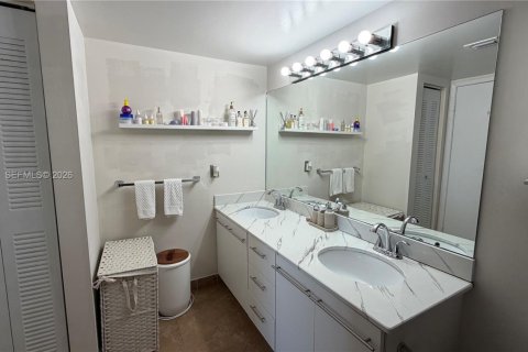 Снять в аренду кондоминиум в Авентура, Флорида 2 спальни, 98.66м2, № 2010690 - фото 15
