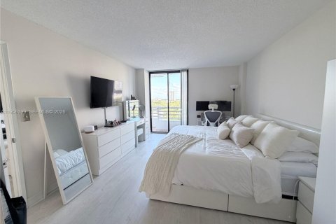 Снять в аренду кондоминиум в Авентура, Флорида 2 спальни, 98.66м2, № 2010690 - фото 12