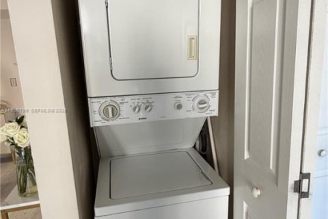 Снять в аренду кондоминиум в Авентура, Флорида 2 спальни, 98.66м2, № 2010690 - фото 21