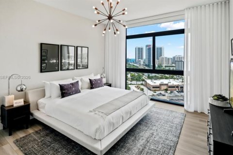 Condo in Hallandale Beach, Florida, 2 bedrooms  № 2029738 - photo 22