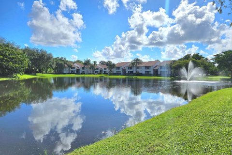 Condo in Coconut Creek, Florida, 1 bedroom  № 2382917 - photo 18