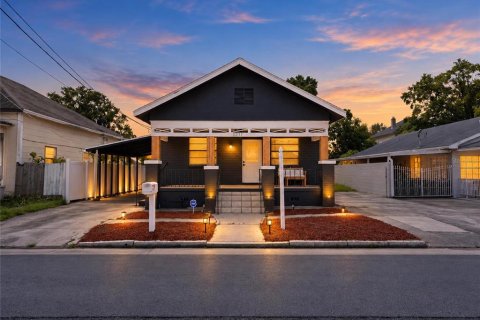 Casa en Tampa, Florida 3 dormitorios, 135.27 m2 № 2363108