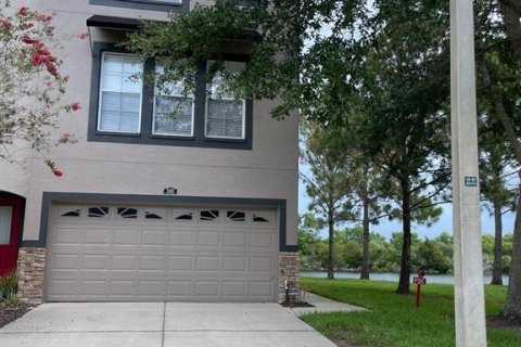 Adosado en Brandon, Florida 3 dormitorios, 185.34 m2 № 2202917
