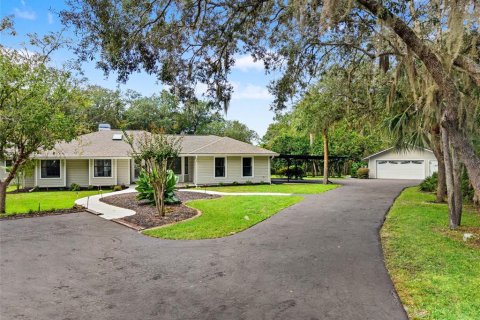 Villa ou maison à Sanford, Floride 4 chambres, 342.53 m2 № 2431043