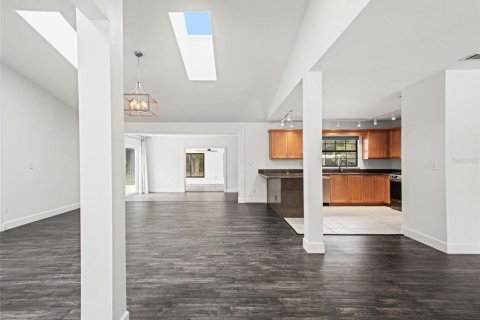 Villa ou maison à vendre à Sanford, Floride: 4 chambres, 342.53 m2 № 2431043 - photo 26