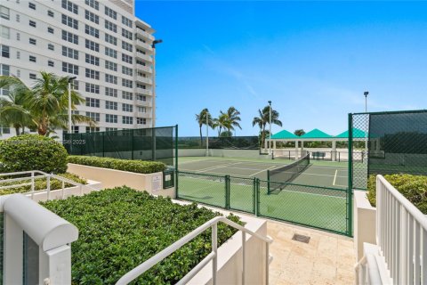 Copropriété à vendre à Miami Beach, Floride: 2 chambres, 128.21 m2 № 1926612 - photo 6