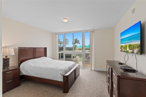 Copropriété à vendre à Miami Beach, Floride: 2 chambres, 128.21 m2 № 1926612 - photo 19