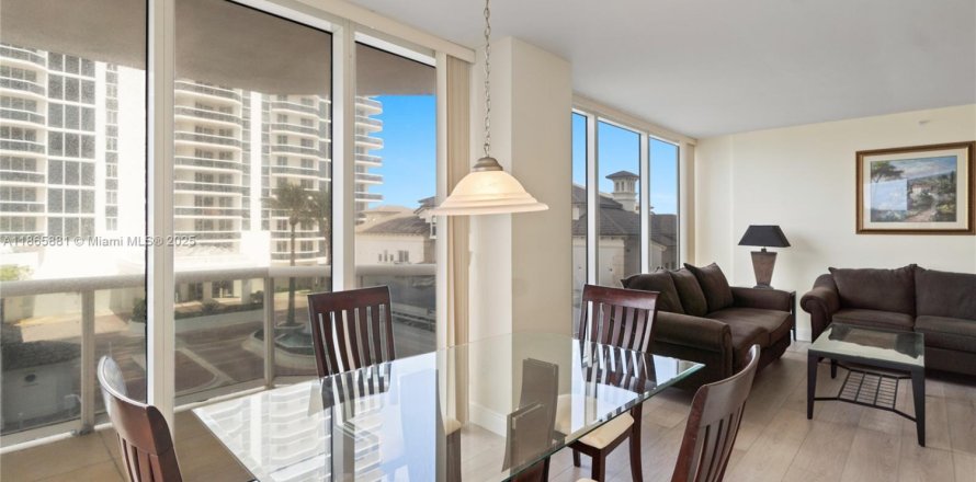 Condo à Miami Beach, Floride, 2 chambres № 1926612