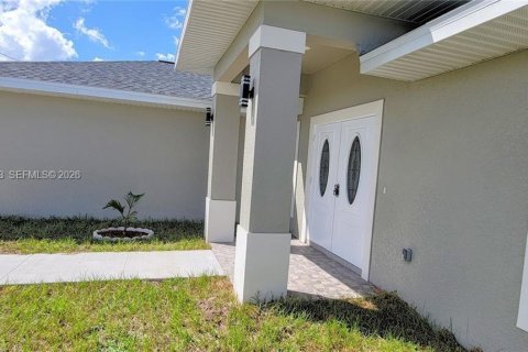 House in LaBelle, Florida 3 bedrooms, 155.52 sq.m. № 2062459 - photo 3