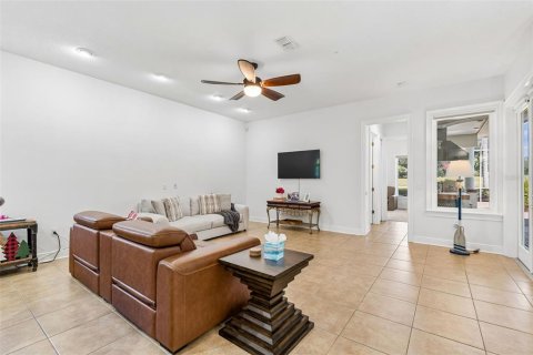 Casa en venta en Dade City, Florida, 3 dormitorios, 288.83 m2 № 2219315 - foto 19