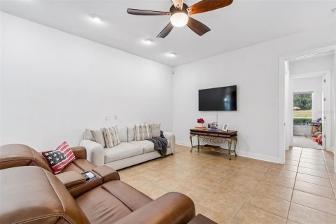 Casa en venta en Dade City, Florida, 3 dormitorios, 288.83 m2 № 2219315 - foto 20