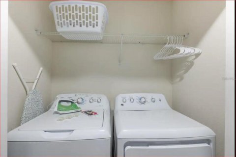 Adosado en venta en Davenport, Florida, 4 dormitorios, 176.7 m2 № 2112367 - foto 17