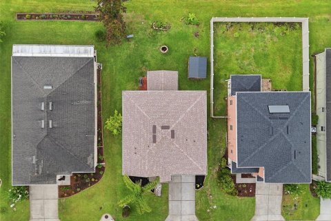 House in Davenport, Florida 4 bedrooms, 260.96 sq.m. № 2231747 - photo 6