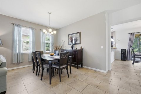 House in Davenport, Florida 4 bedrooms, 260.96 sq.m. № 2231747 - photo 14