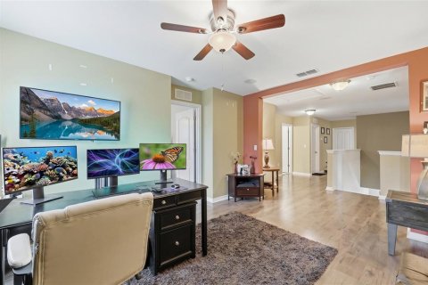 House in Davenport, Florida 4 bedrooms, 260.96 sq.m. № 2231747 - photo 28