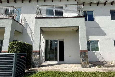 Townhouse in Davenport, Florida 4 bedrooms, 206.61 sq.m. № 2379355 - photo 14