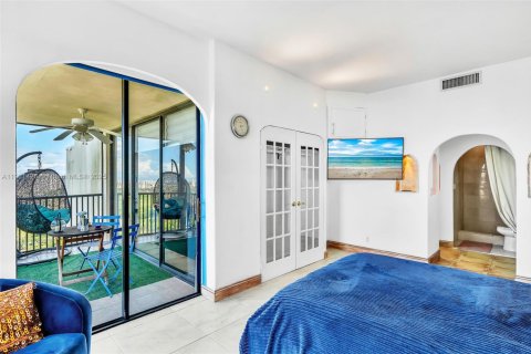 Condo in Aventura, Florida, 2 bedrooms  № 1951708 - photo 28