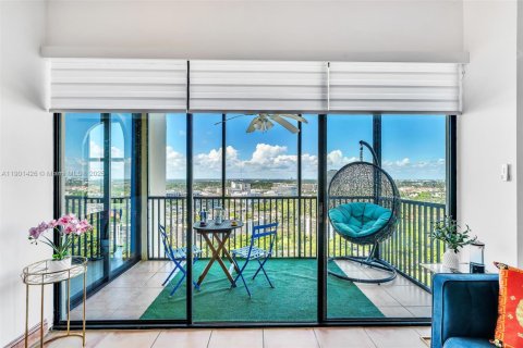Condo in Aventura, Florida, 2 bedrooms  № 1951708 - photo 15