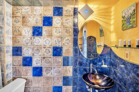 Condo in Aventura, Florida, 2 bedrooms  № 1951708 - photo 12