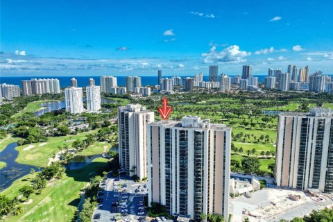 Condo in Aventura, Florida, 2 bedrooms  № 1951708 - photo 3