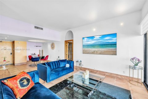 Condo in Aventura, Florida, 2 bedrooms  № 1951708 - photo 19