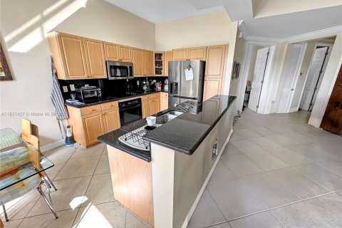 Casa en venta en Aventura, Florida, 4 dormitorios, 243.59 m2 № 1935622 - foto 10