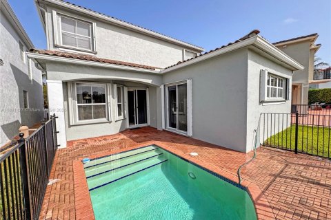 Casa en venta en Aventura, Florida, 4 dormitorios, 243.59 m2 № 1935622 - foto 2