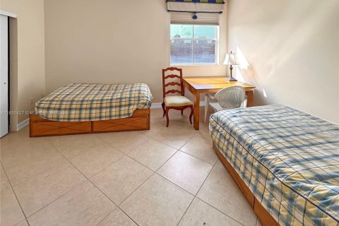 Casa en venta en Aventura, Florida, 4 dormitorios, 243.59 m2 № 1935622 - foto 17