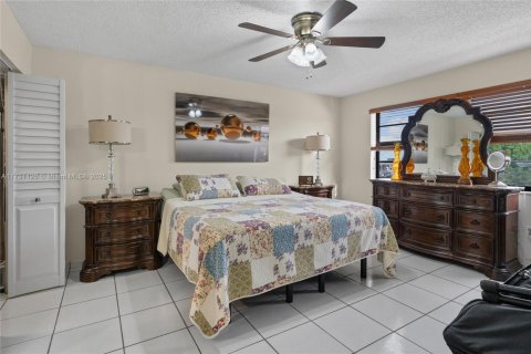 Copropriété à vendre à Miami, Floride: 2 chambres, 86.4 m2 № 2089167 - photo 3